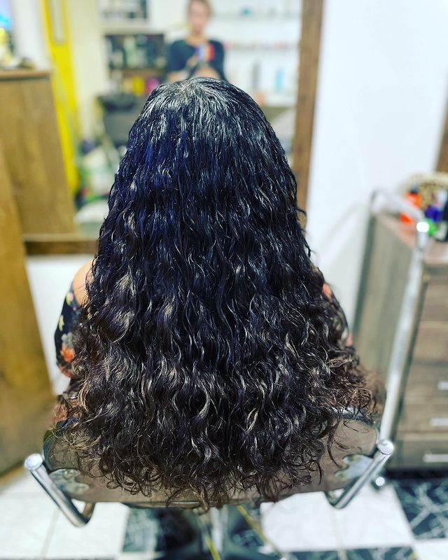 Sabrina Hair - Especialista em Mega Hair | Cortes | Químicas em geral | Manicure e Pedicure