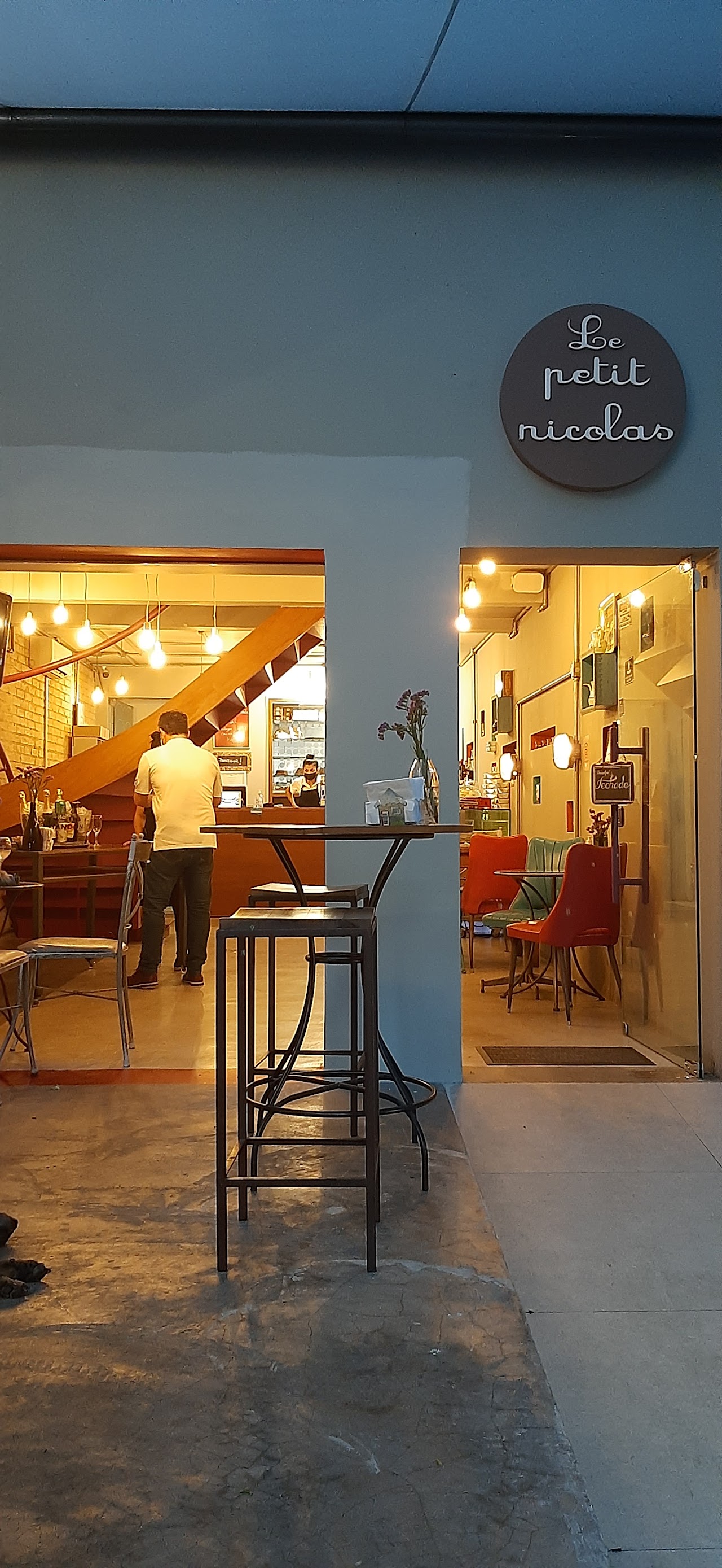 Le Petit Nicolas Café & Pâtisserie