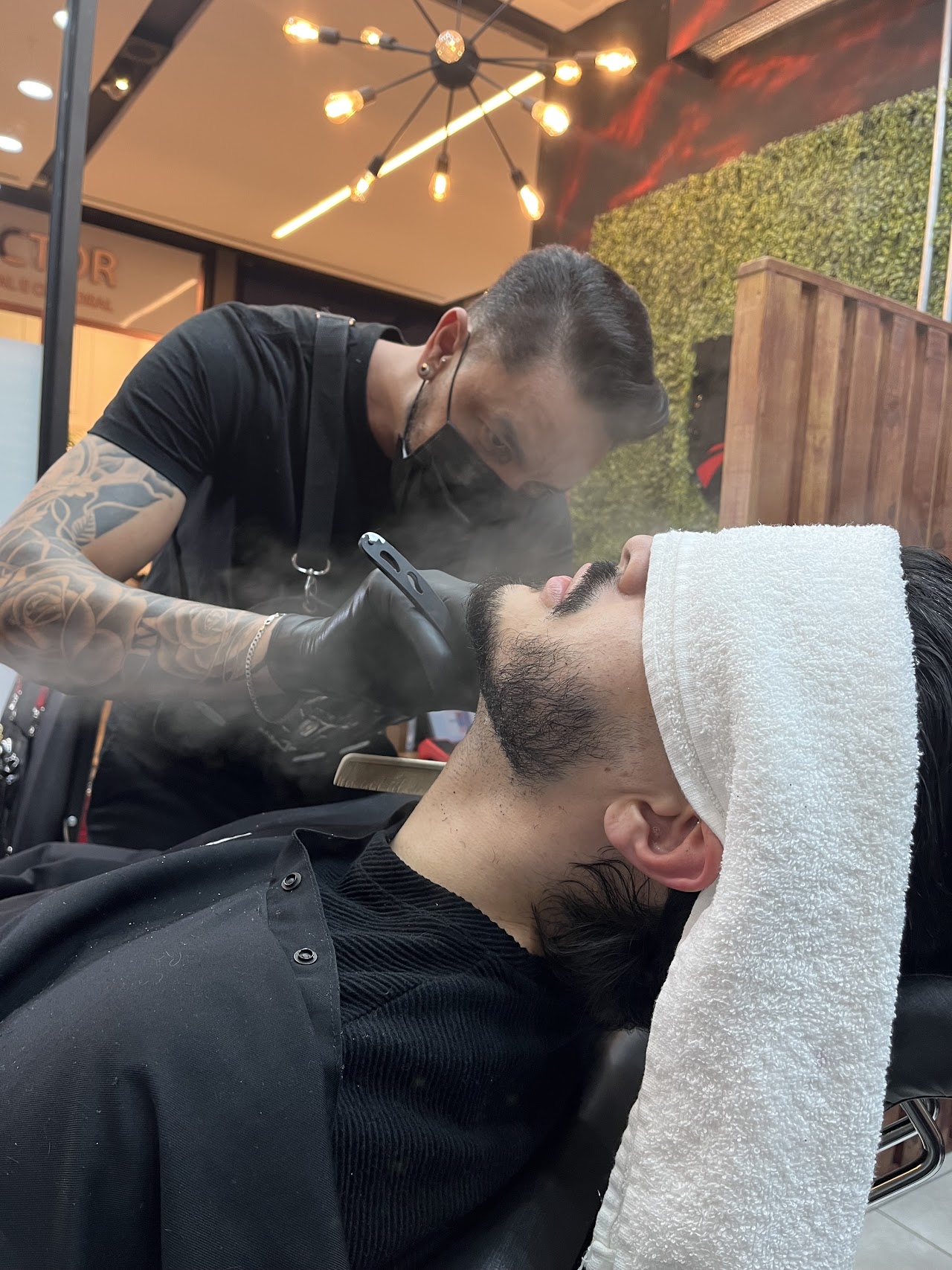 Barbeiro Bruno | Especialista em Cortes com Tesoura | Barbearia