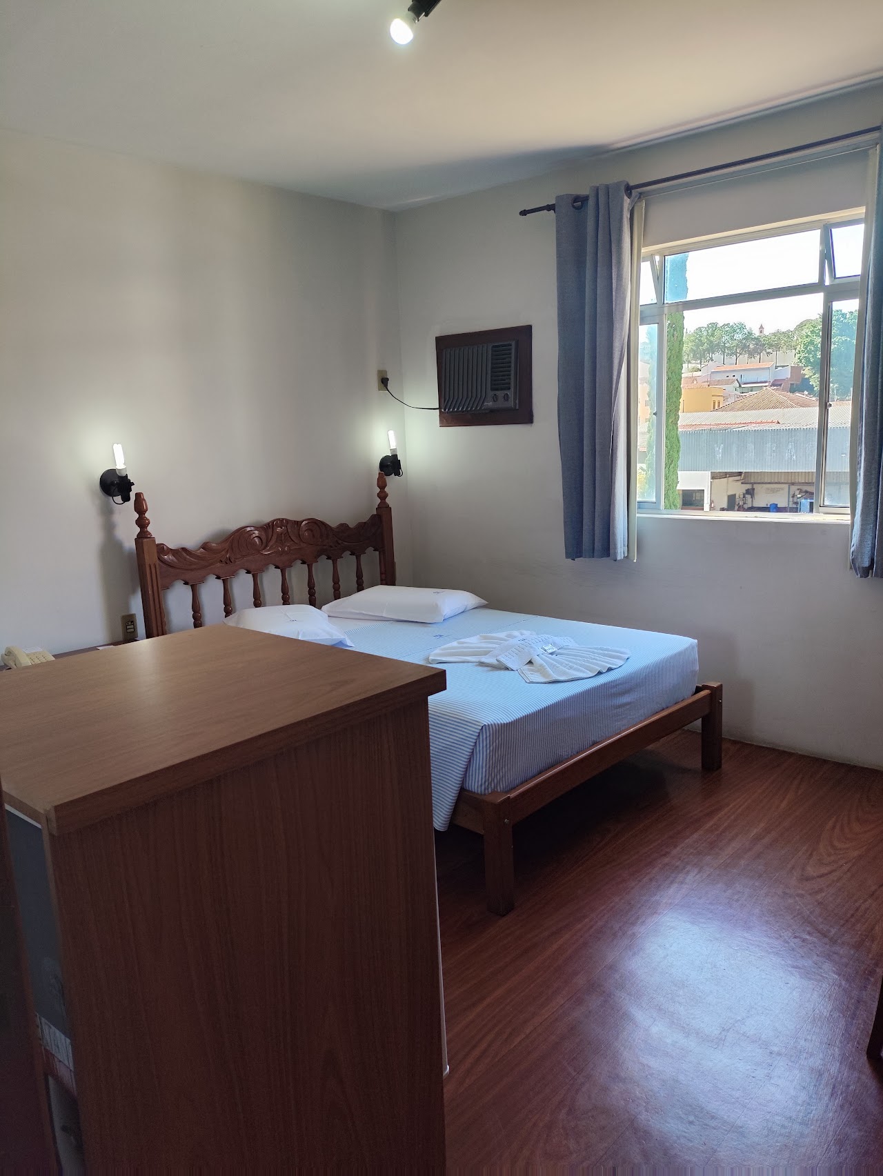 Crisal Hotel