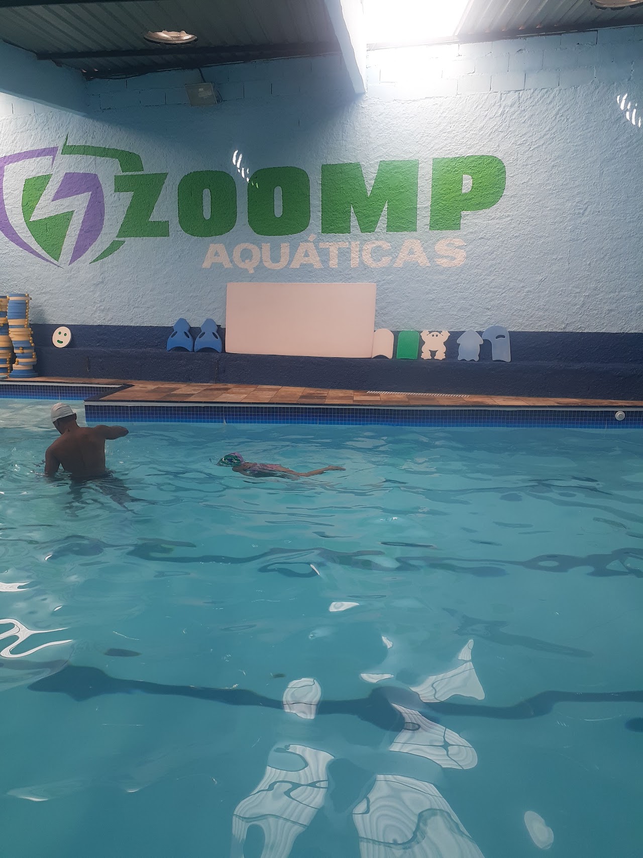 Academia Zoomp