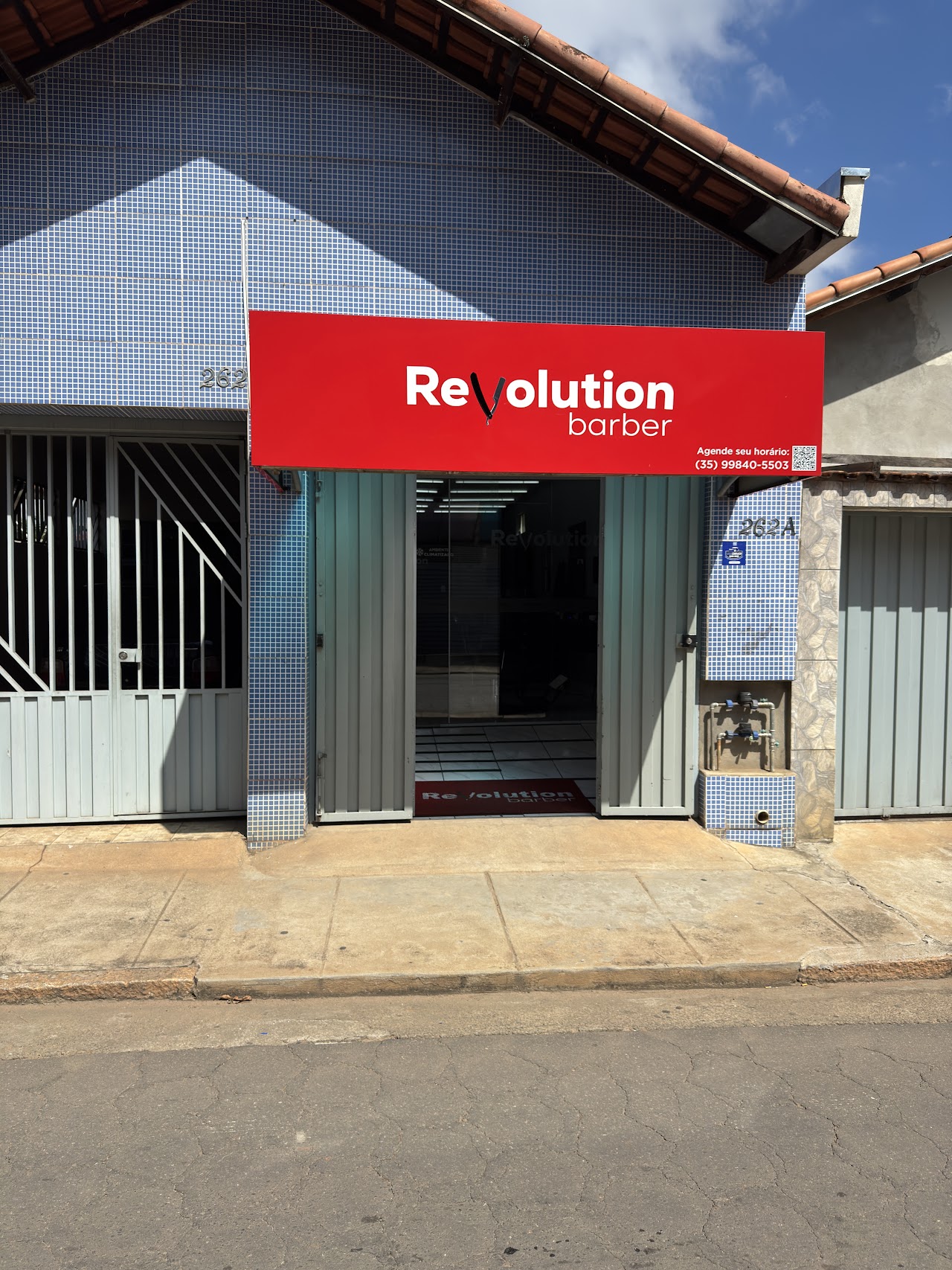 Revolution Barber