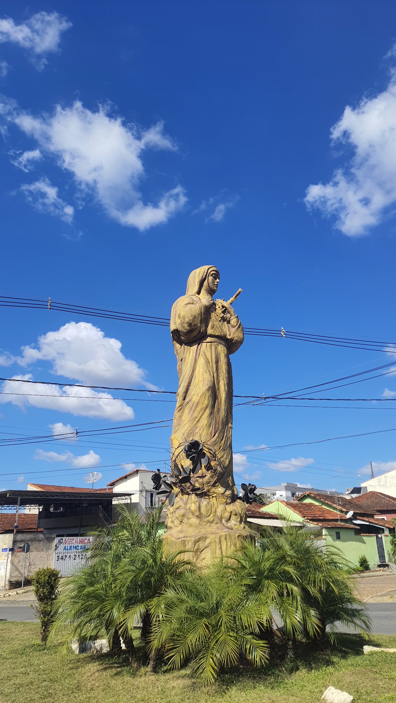 Estátua de Santa Rita de Cássia