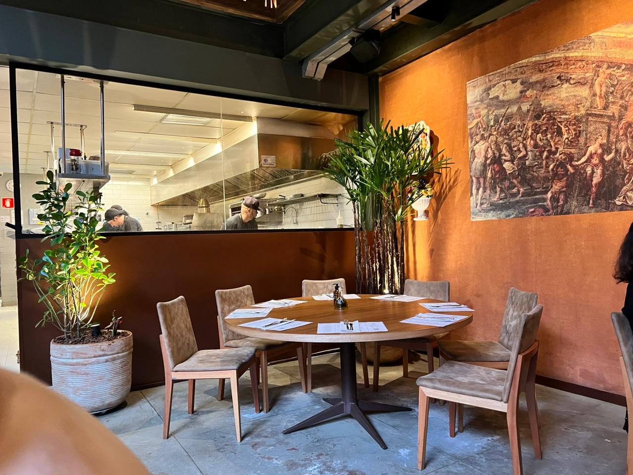 MOMA FERREIRA DE ARAÚJO- Modern Mamma Osteria