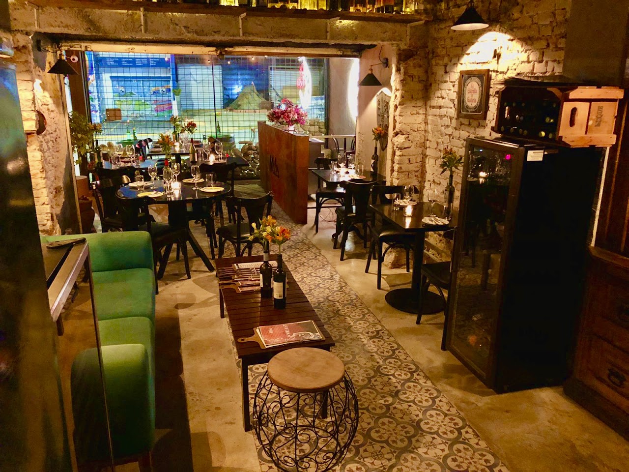 Miles Wine & Jazz Bar