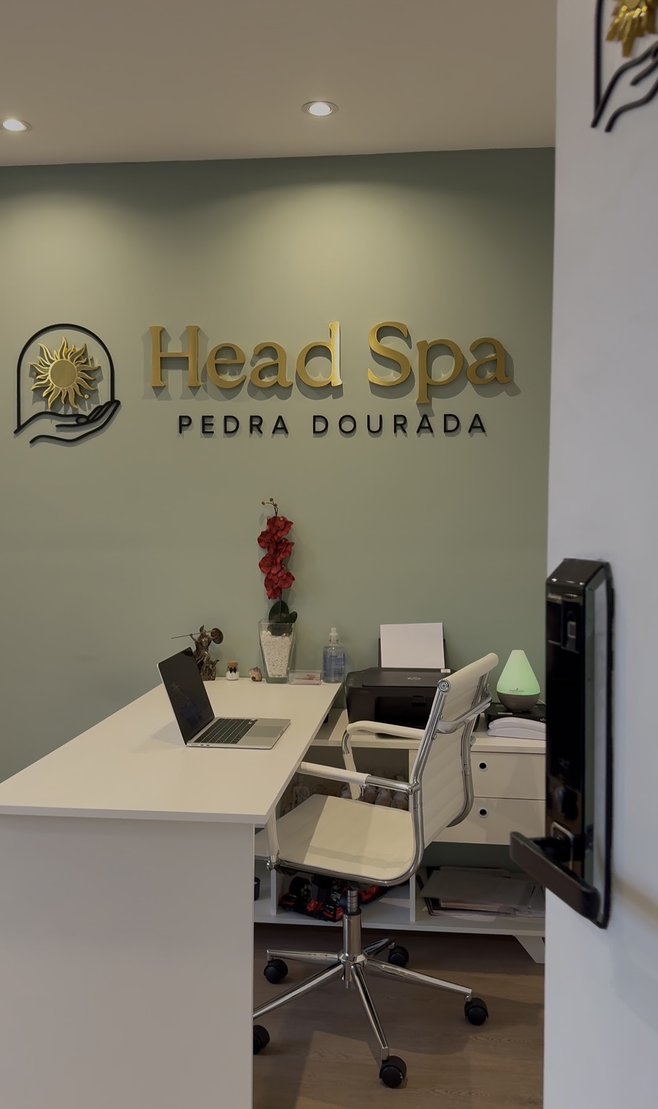 Head Spa Pedra Dourada