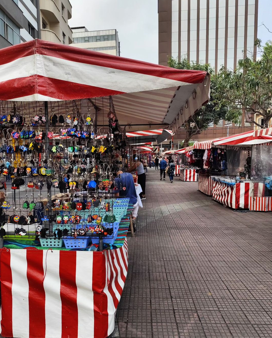 Liberdade street market