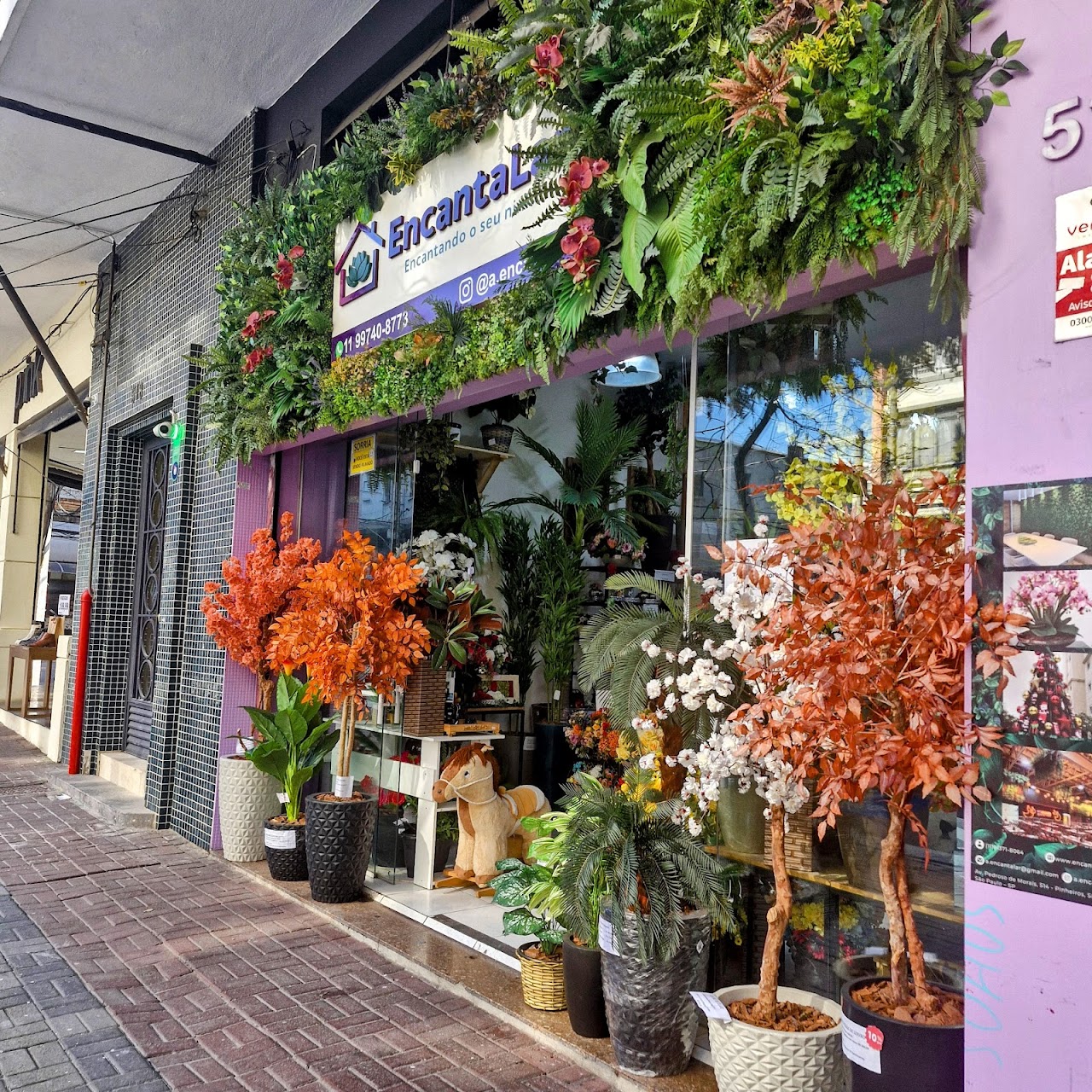 EncantaLar - Arranjos & Plantas Artificiais Com Toque Realista