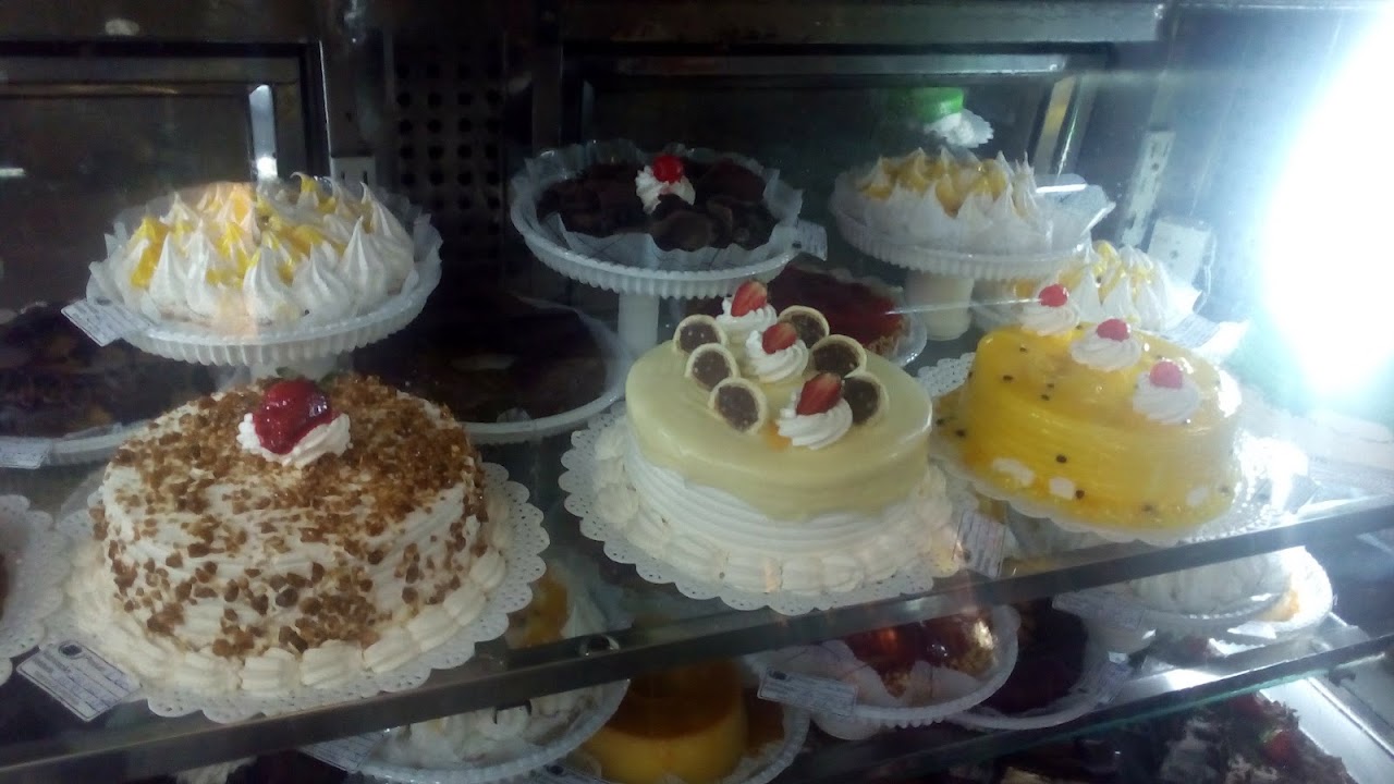 Monarkia Pães e Doces