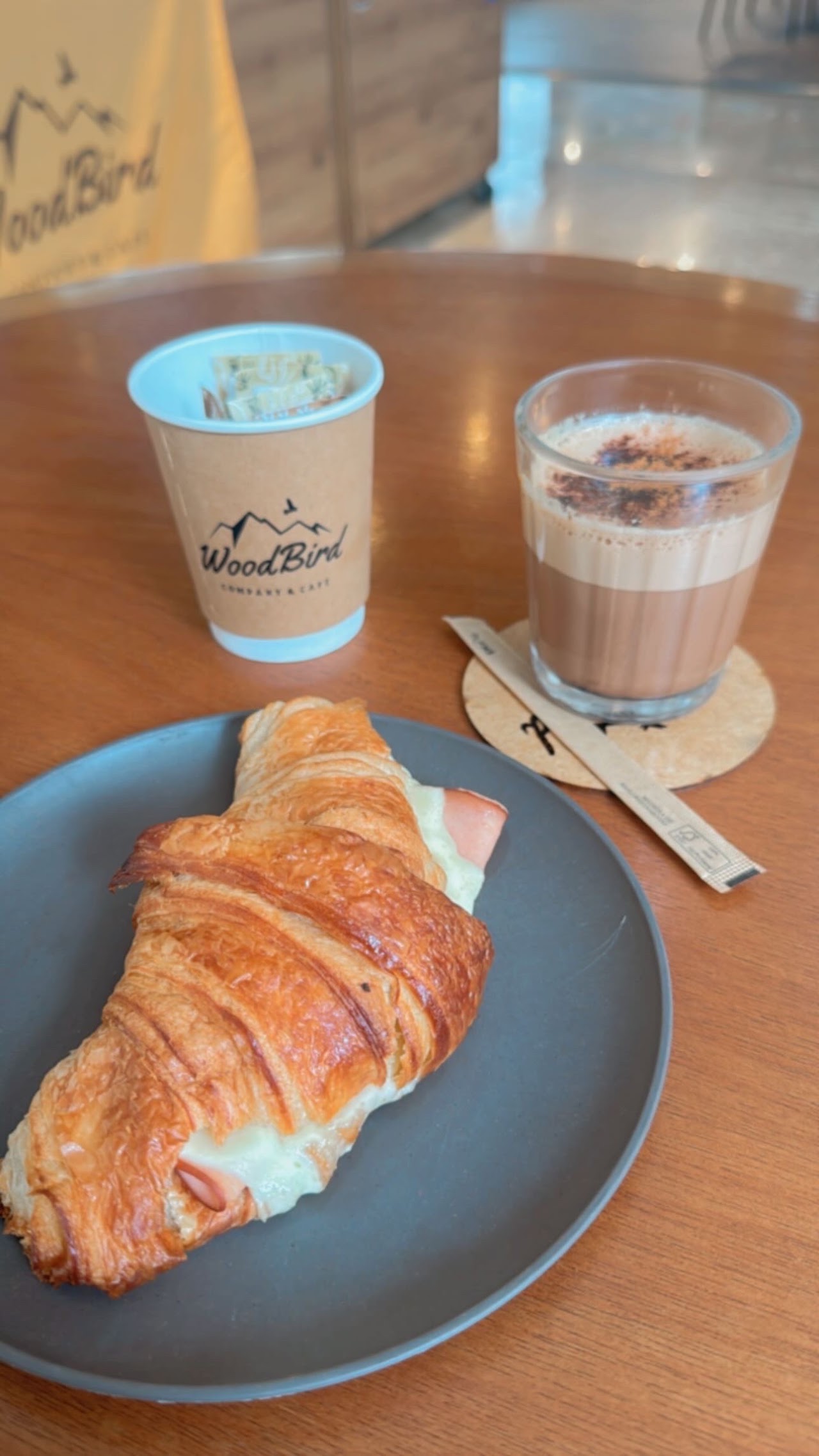 WoodBird Café